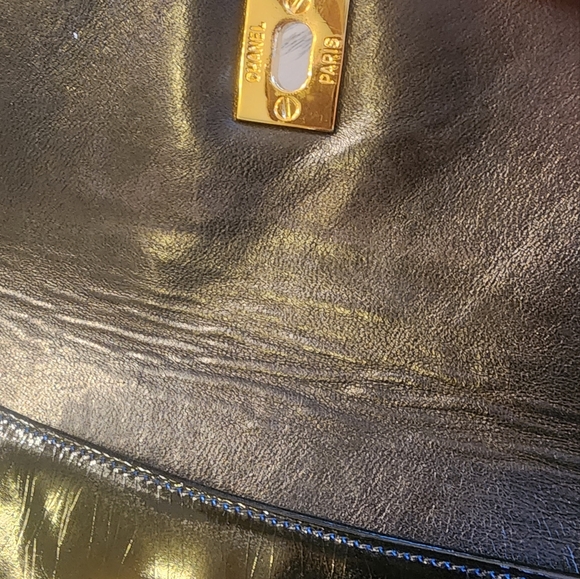 CHANEL Black and Gold Shoulder Bag - Picture 10 of 15